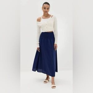 Hill House Home The Delphine Nap Skirt
Navy Blue Cotton
Size Medium